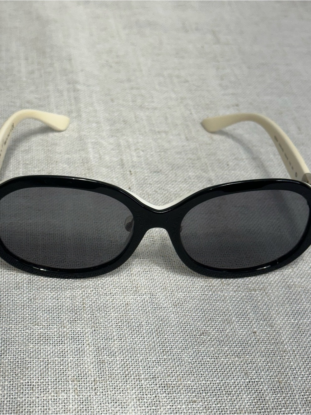 Bvlgari Classic Black Oval Sunglasses with Ivory Arms 8064 Made In Italy